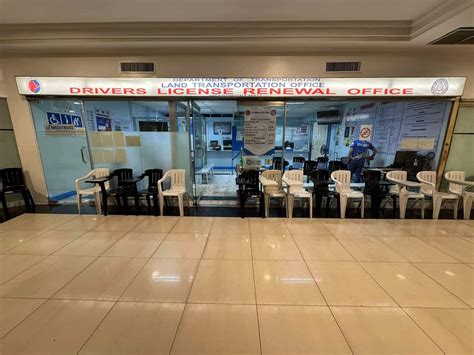 LTO Metropoint Mall Driver’s License Renewal Office .